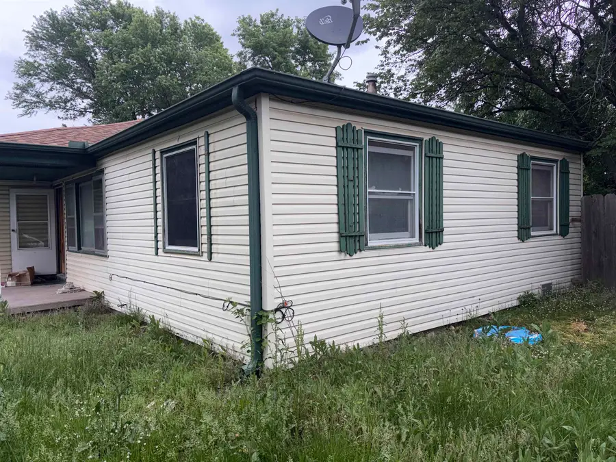 1208 N Manchester, Newton, KS 67114 - #2