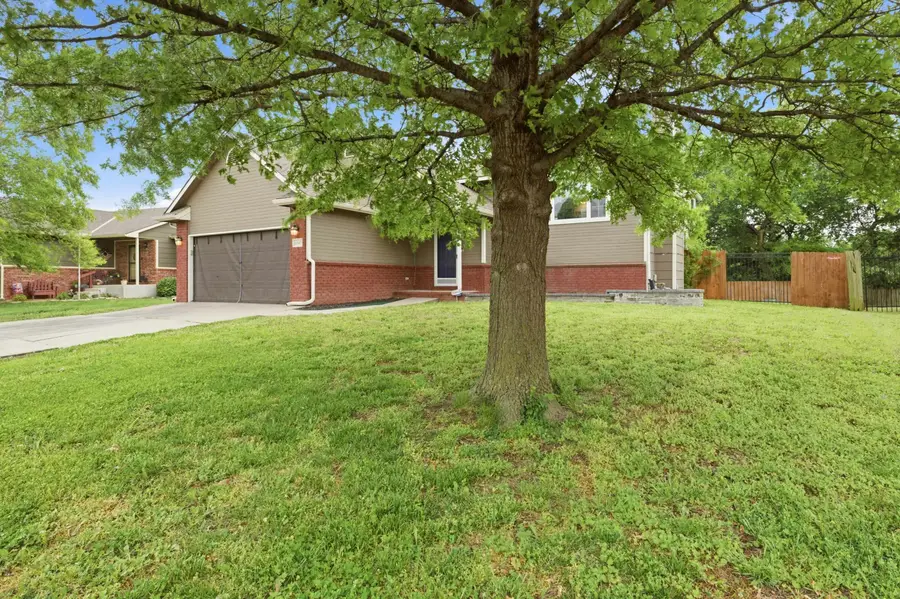 6943 E Perryton St, Bel Aire, KS 67226-1468 - #2