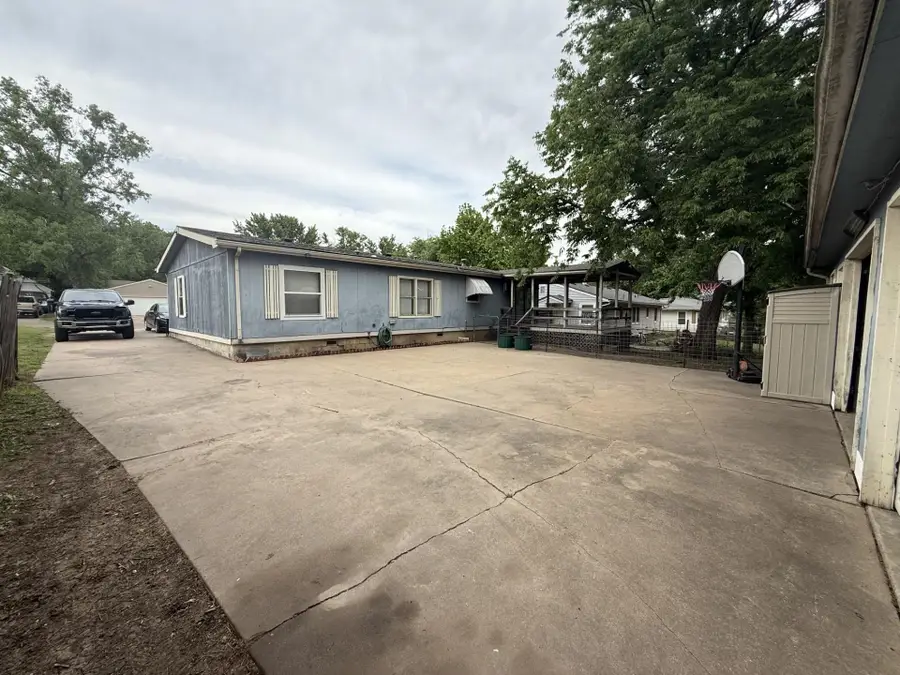 1509 W Ash Ave, El Dorado, KS 67042 - #3