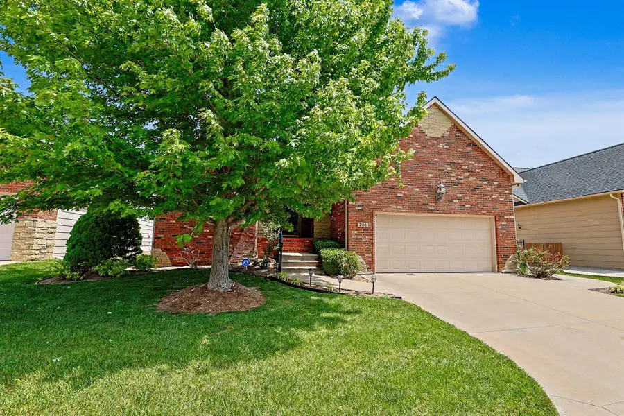 206 S Bordeulac St, Wichita, KS 67230 - #2