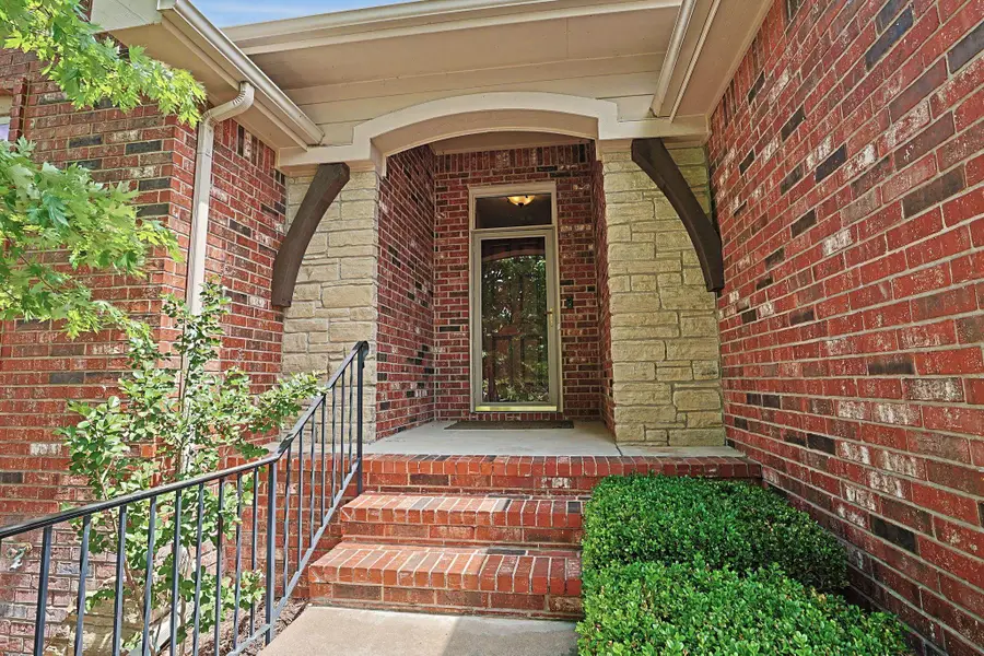 206 S Bordeulac St, Wichita, KS 67230 - #3