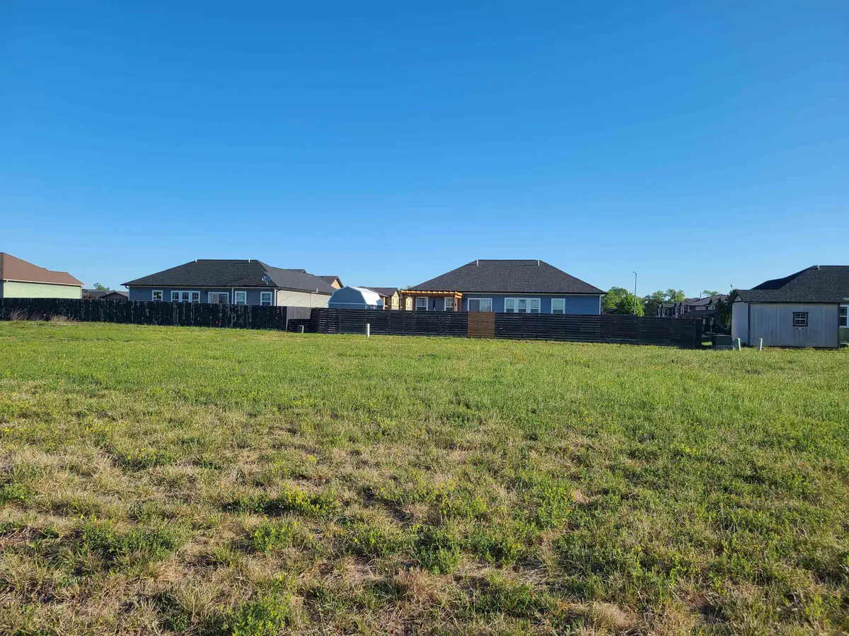 1425 Curtiss Dr., McPherson, KS 67460 - #1