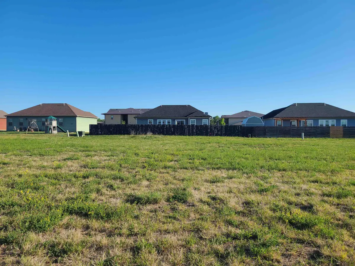 1419 Curtiss Dr., McPherson, KS 67460 - #1