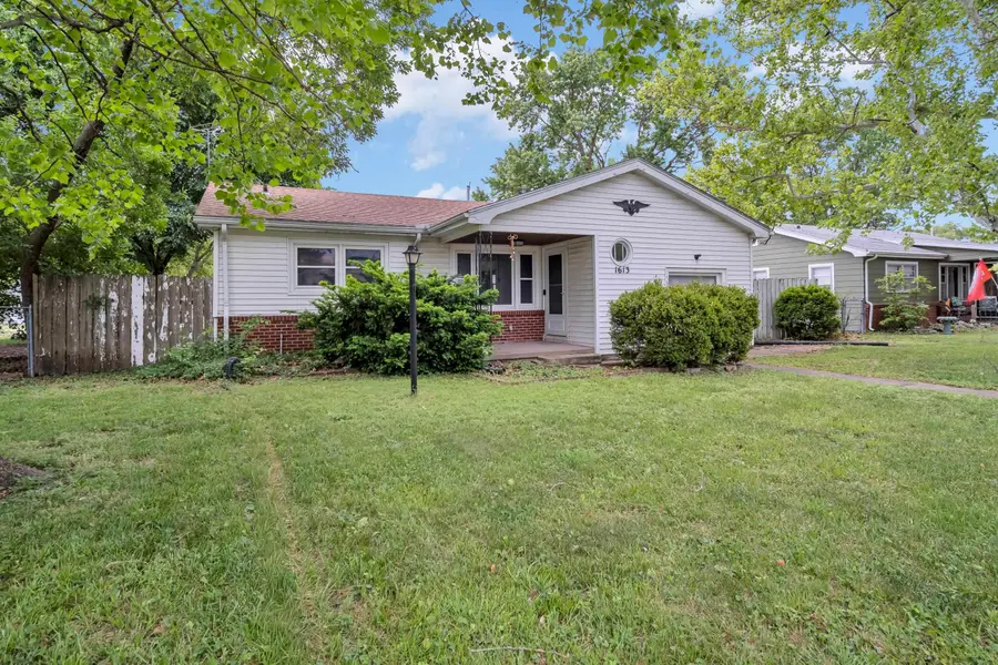 1613 E 10th, Newton, KS 67114 - #3