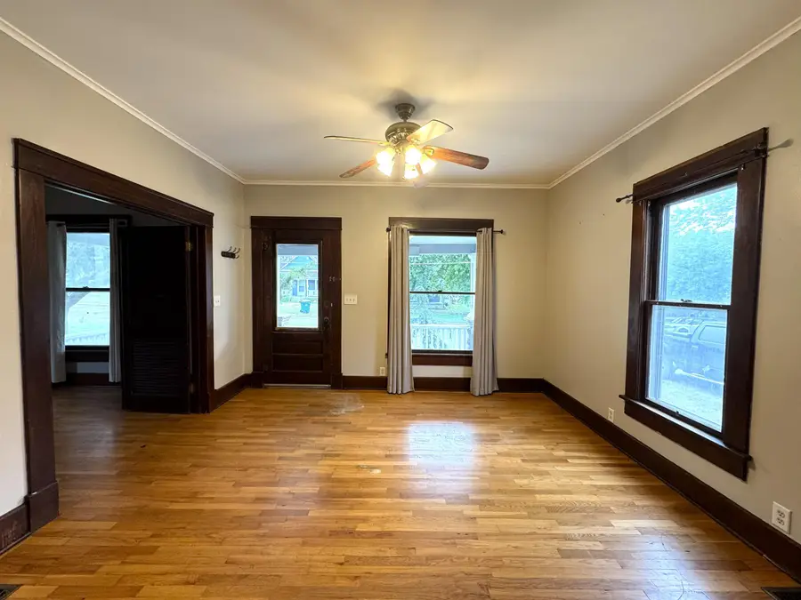 714 N Olive St, Abilene, KS 67410 - #2