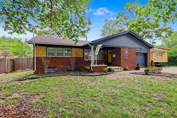 931 S Broadmoor, Wichita, KS 67207