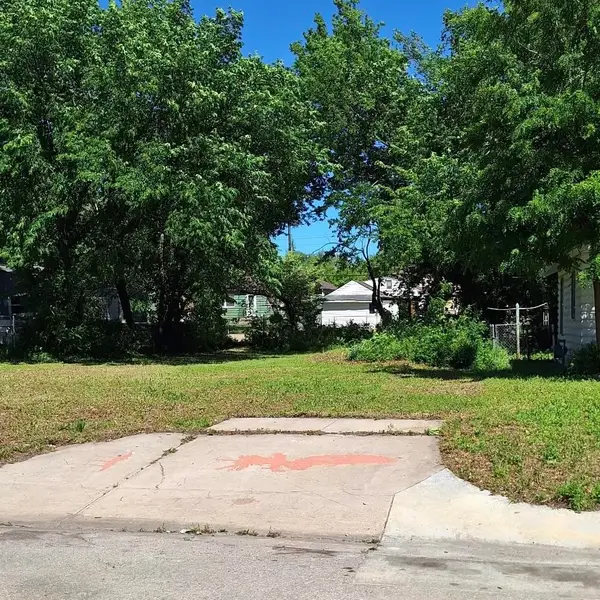 N Harding, Wichita, KS 67208
