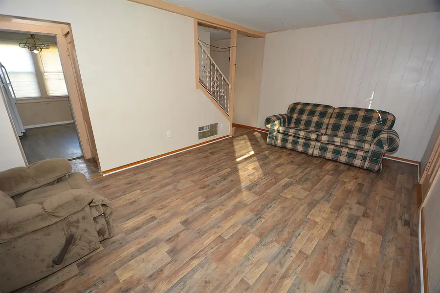 1444 S Pershing Ave, Wichita, KS 67218 - #3