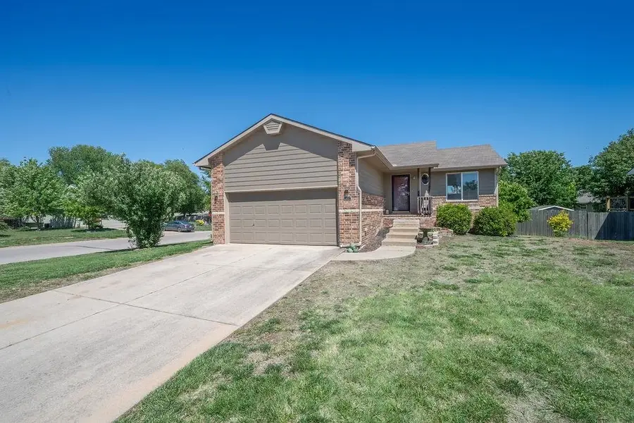 3037 E Lanners Circle, Wichita, KS 67219 - #2