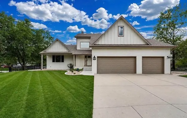 12113 W Ridgepoint Ct, Wichita, KS 67235-9745