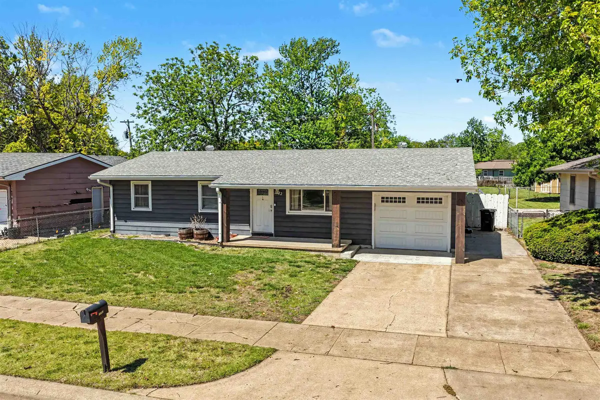 2322 Aurora, Salina, KS 67401 - #1