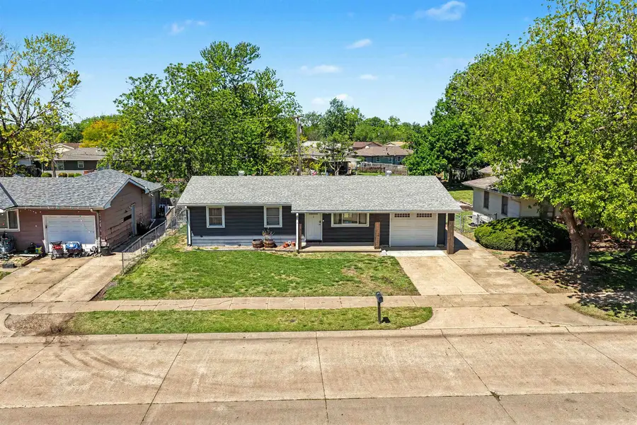 2322 Aurora, Salina, KS 67401 - #2