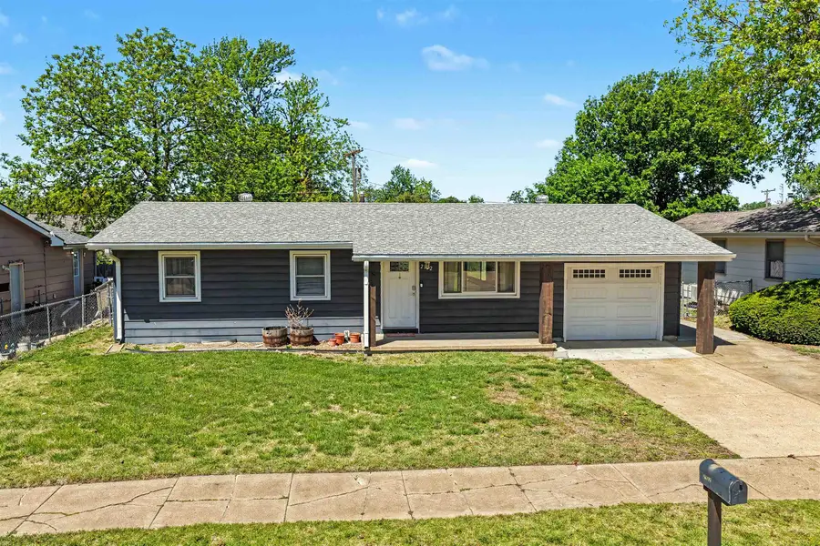 2322 Aurora, Salina, KS 67401 - #3