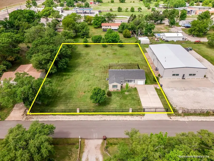 2335 S Crest, Wichita, KS 67207 - #2