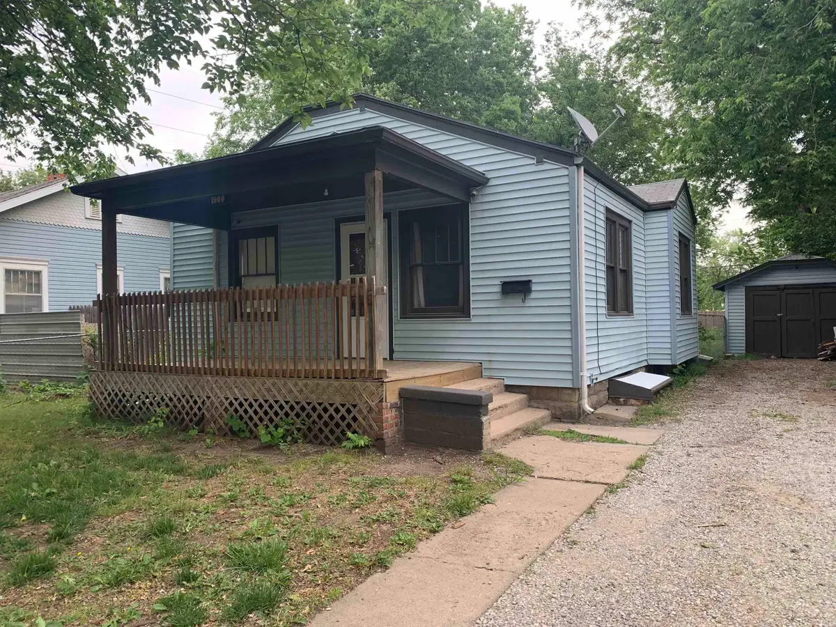 1906 S Washington Ave, Wichita, KS 67211 - #1