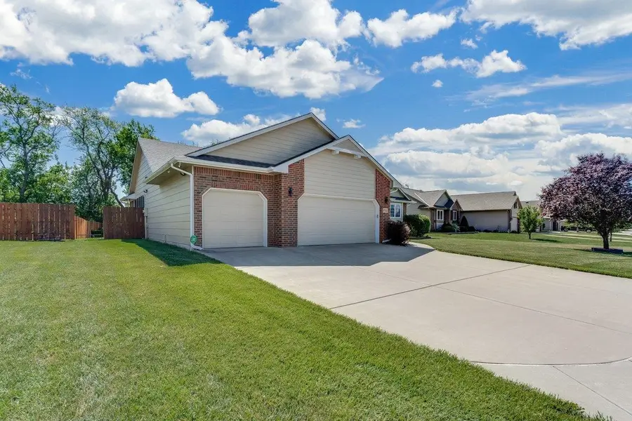 8722 E Blade Ct, Wichita, KS 67226 - #2