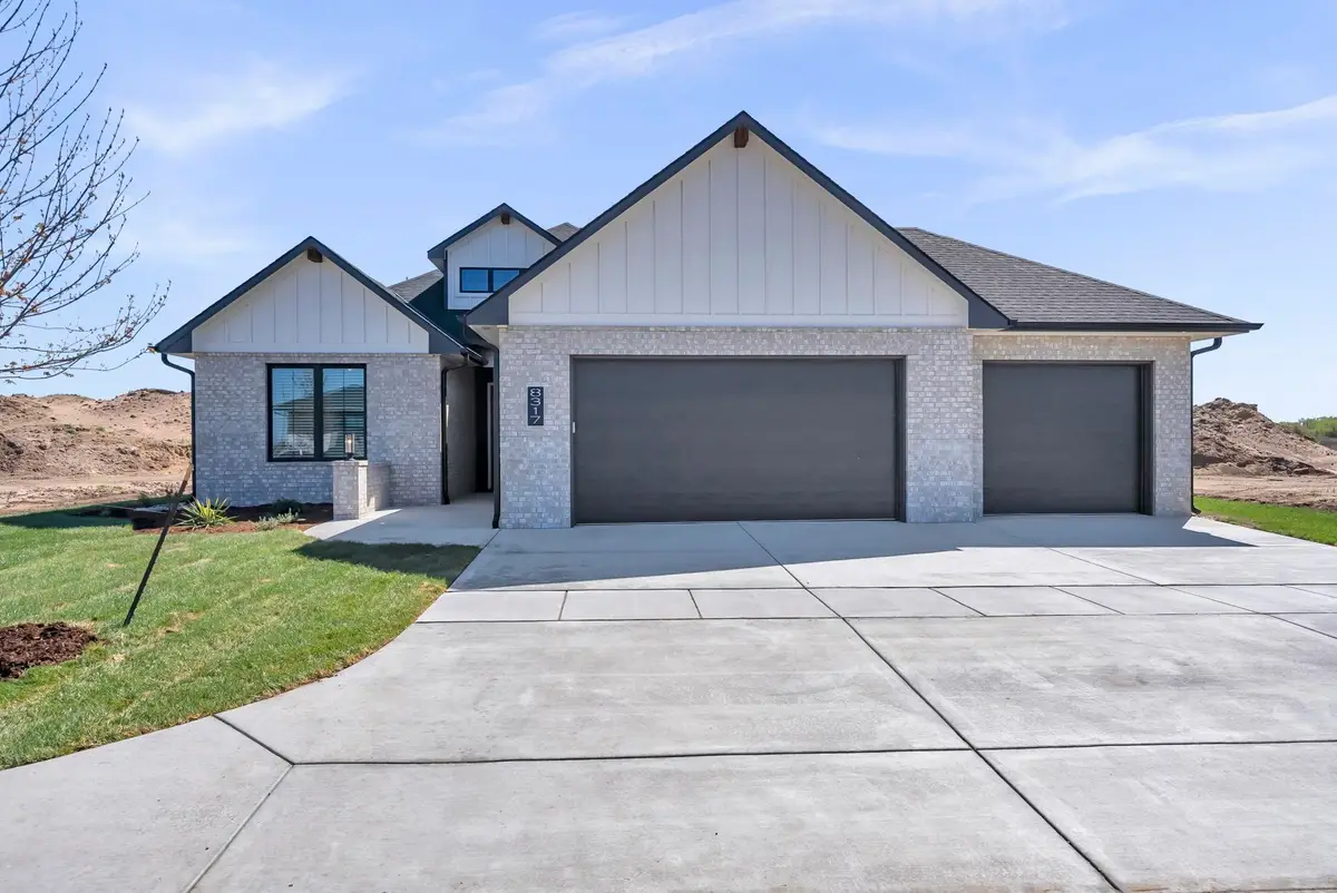 8317 Waterway Ct, Maize, KS 67101 - #1