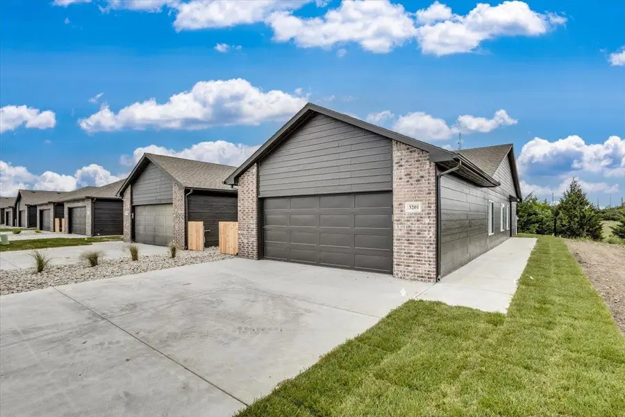 3201 E Thunder Street, Wichita, KS 67220 - #2