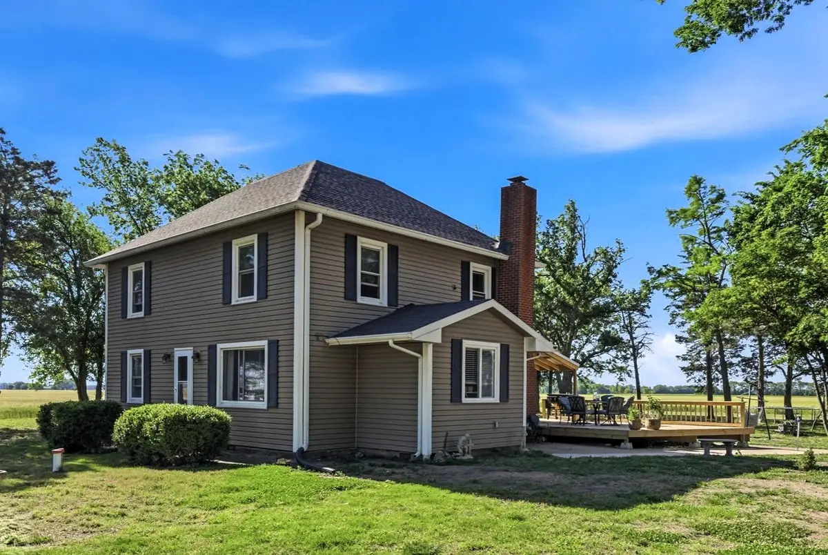1625 E 60th Ave N, Belle Plaine, KS 67013 - #1