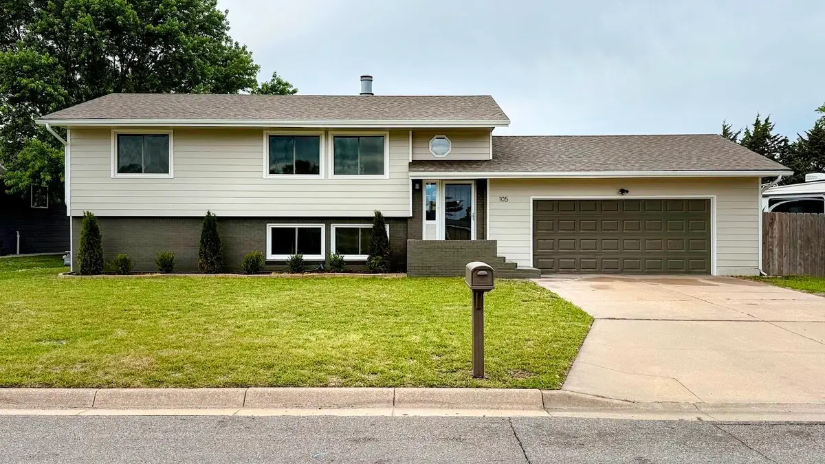 105 Windward Ct, Newton, KS 67114 - #1