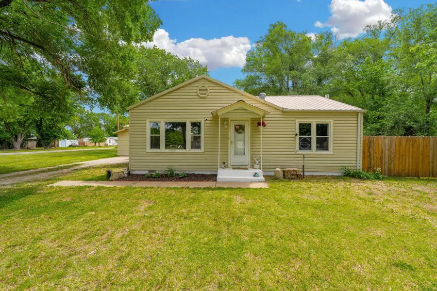 320 N Poplar, Douglass, KS 67039 - #3