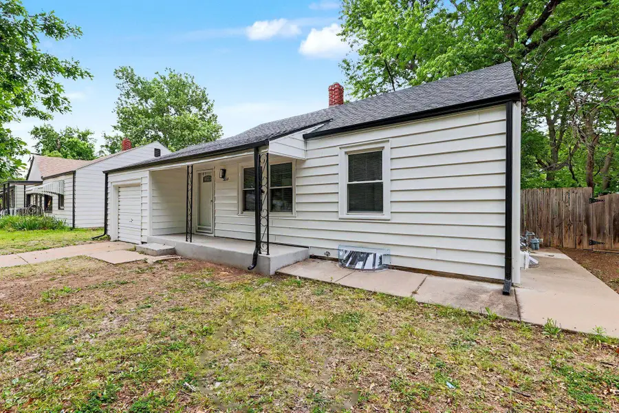 2620 S Santa Fe St., Wichita, KS 67216 - #3