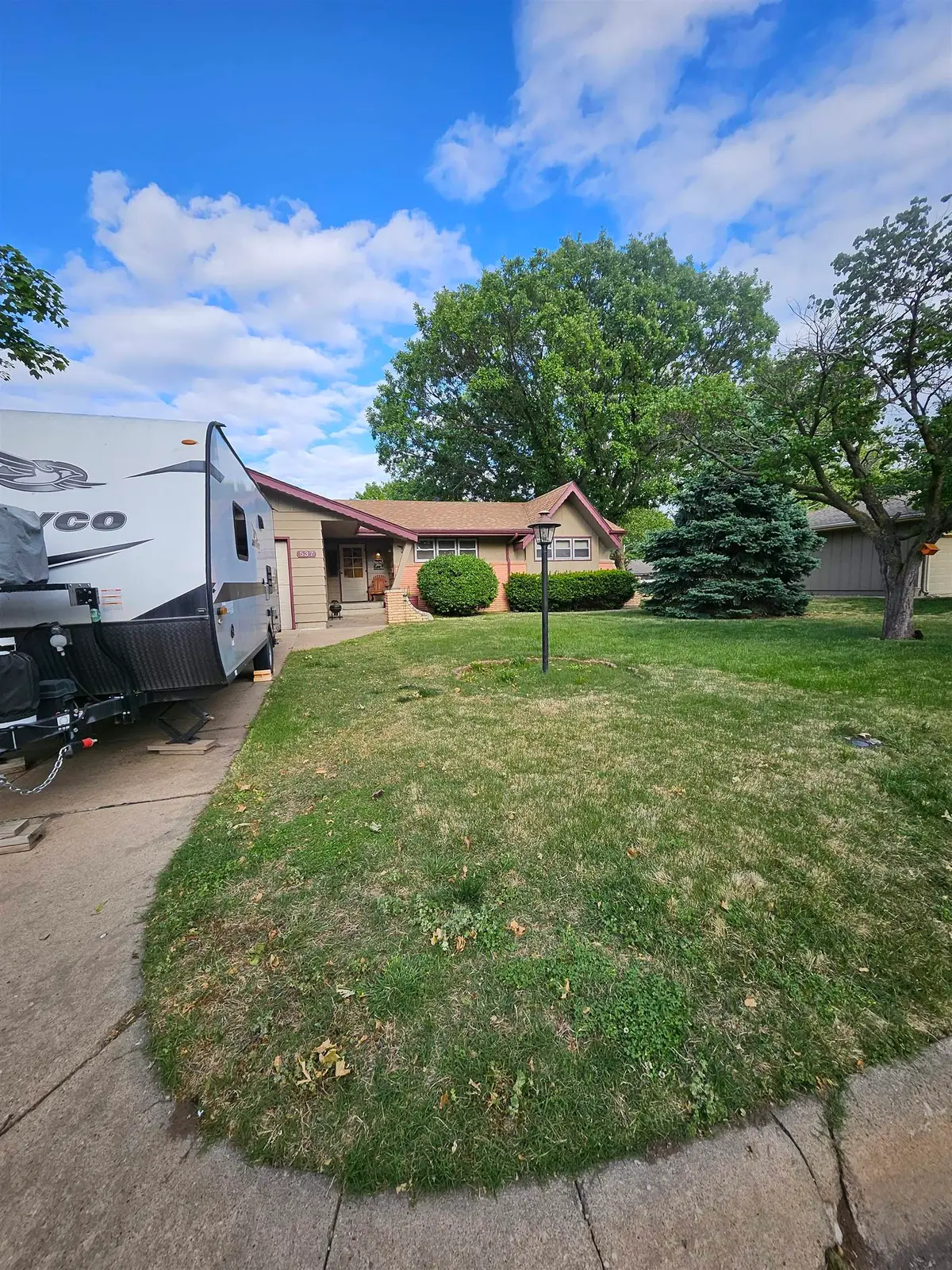 537 Aullwood Rd, Salina, KS 67401 - #1