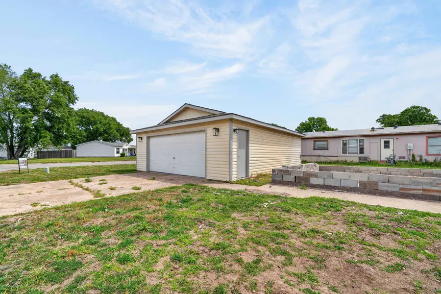 3519 W 44th St S, Wichita, KS 67217 - #2