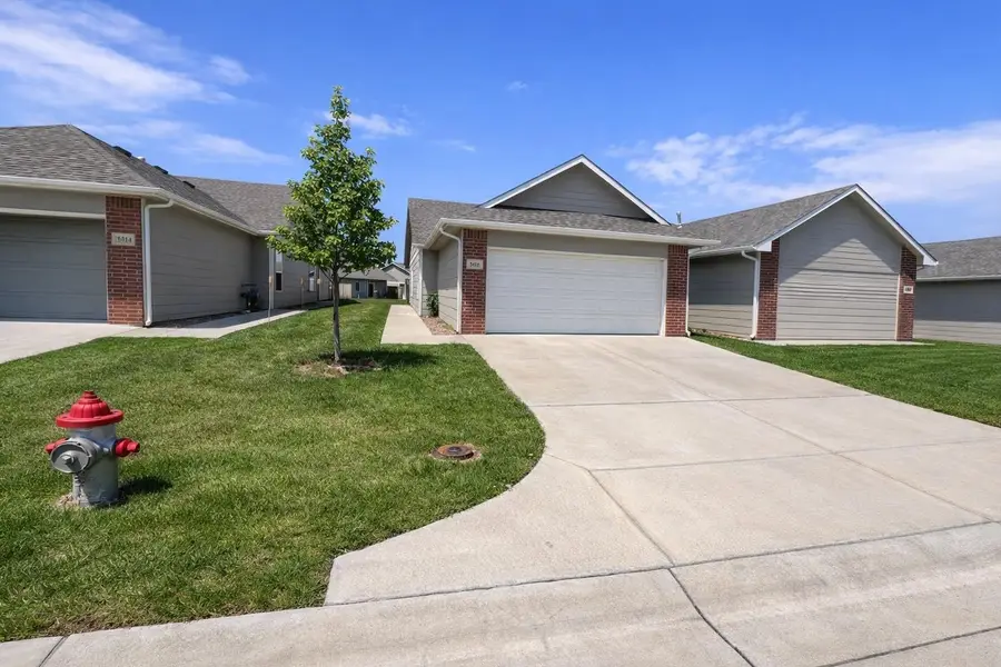 5400-5402 N Colburn Street, Bel Aire, KS 67220 - #2