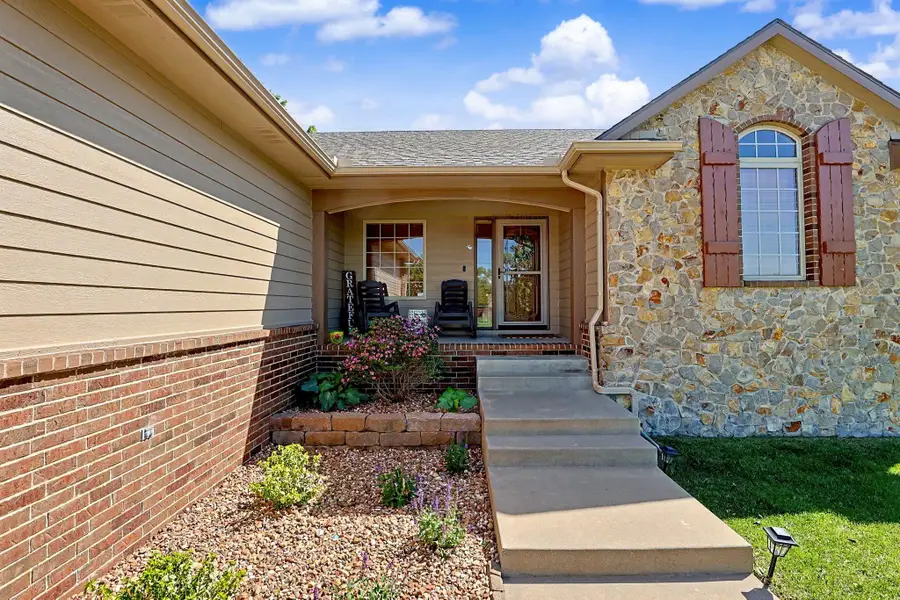 2113 N Walnut Creek Dr, Derby, KS 67037 - #3