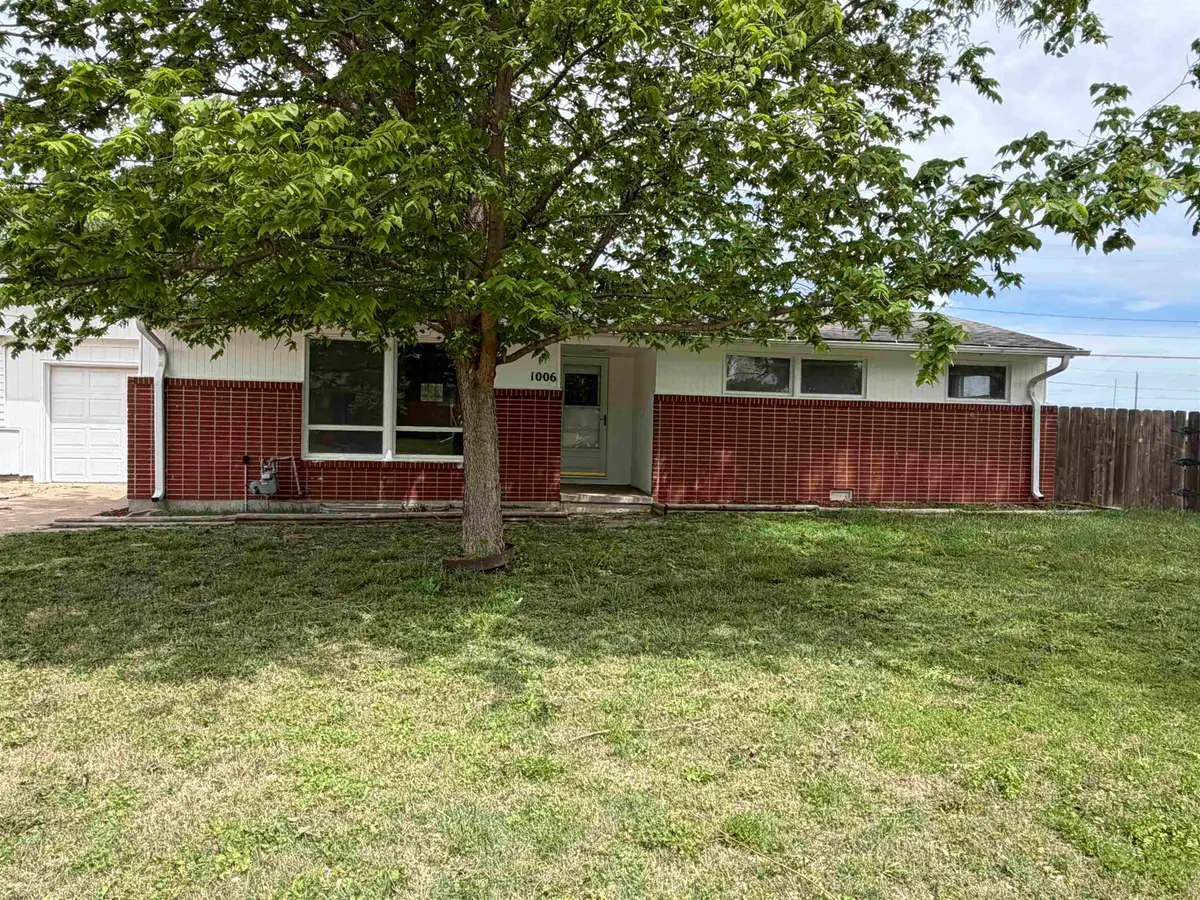 1006 Rainbow Dr, Salina, KS 67401 - #1