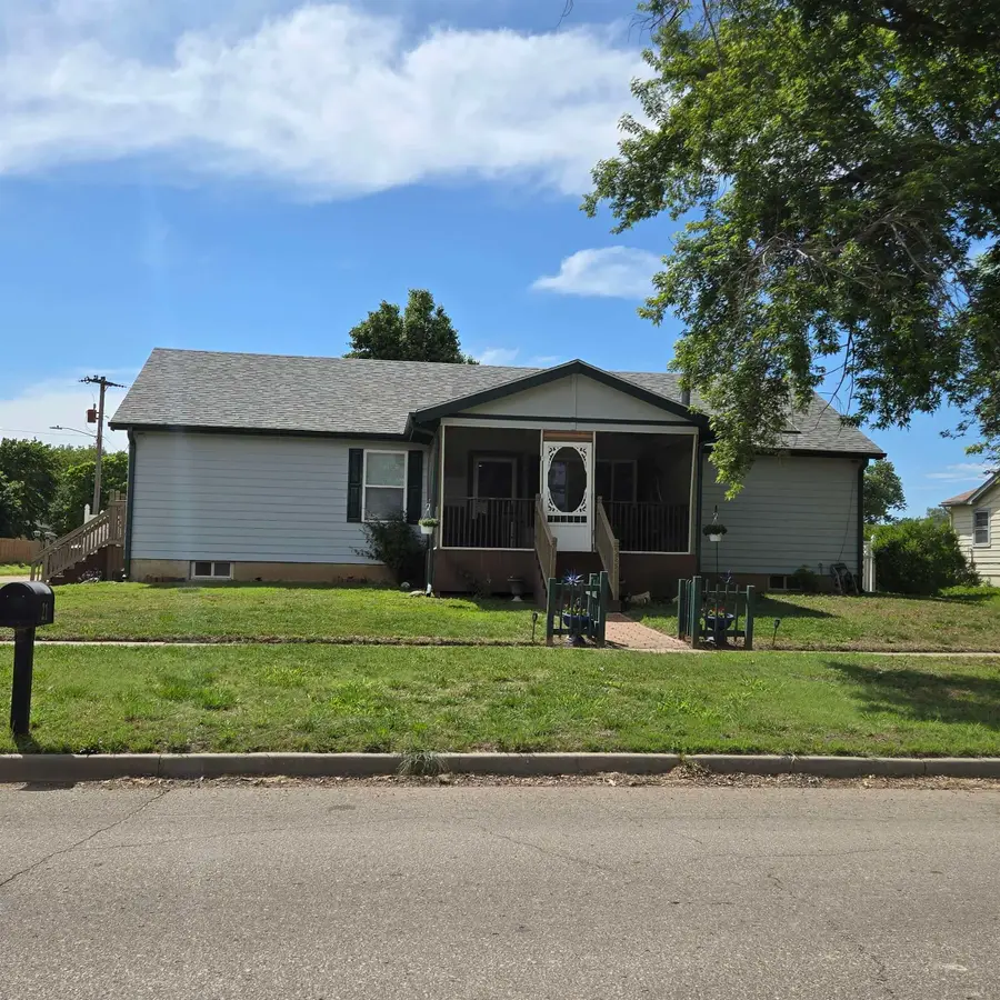 822 Maple St, Gypsum, KS 67448-0142 - #2