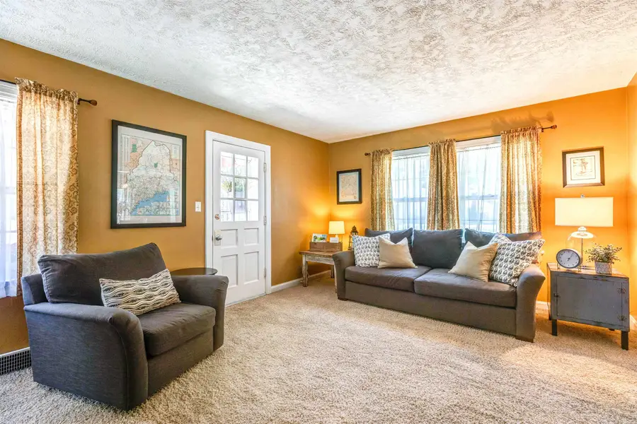 340 W Ellsworth Ave, Salina, KS 67401 - #3