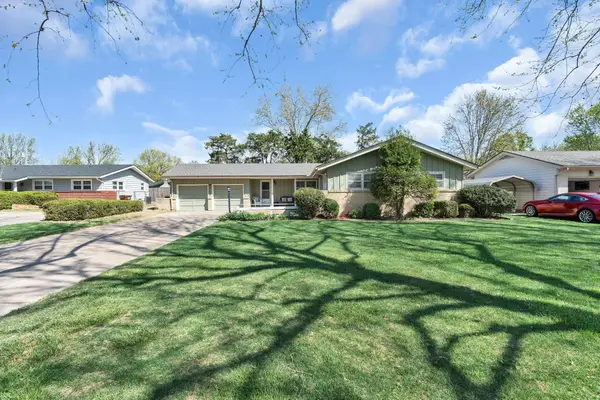 4102 W 17th St N, Wichita, KS 67212