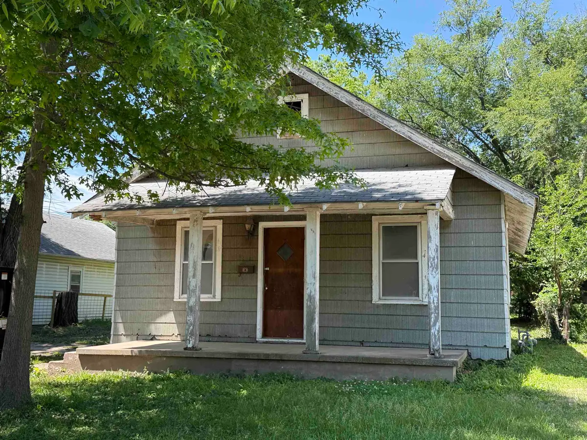 627 N Summit St, El Dorado, KS 67042 - #1