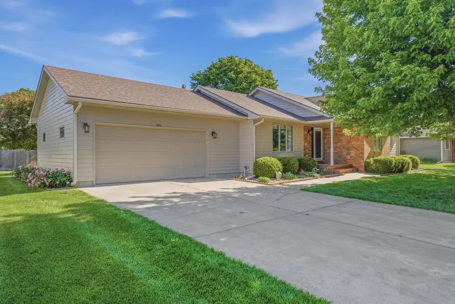 506 Wedgewood Ct, Hesston, KS 67062 - #3