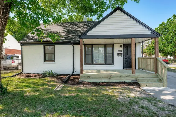 2201 E Stadium Drive, Wichita, KS 67214