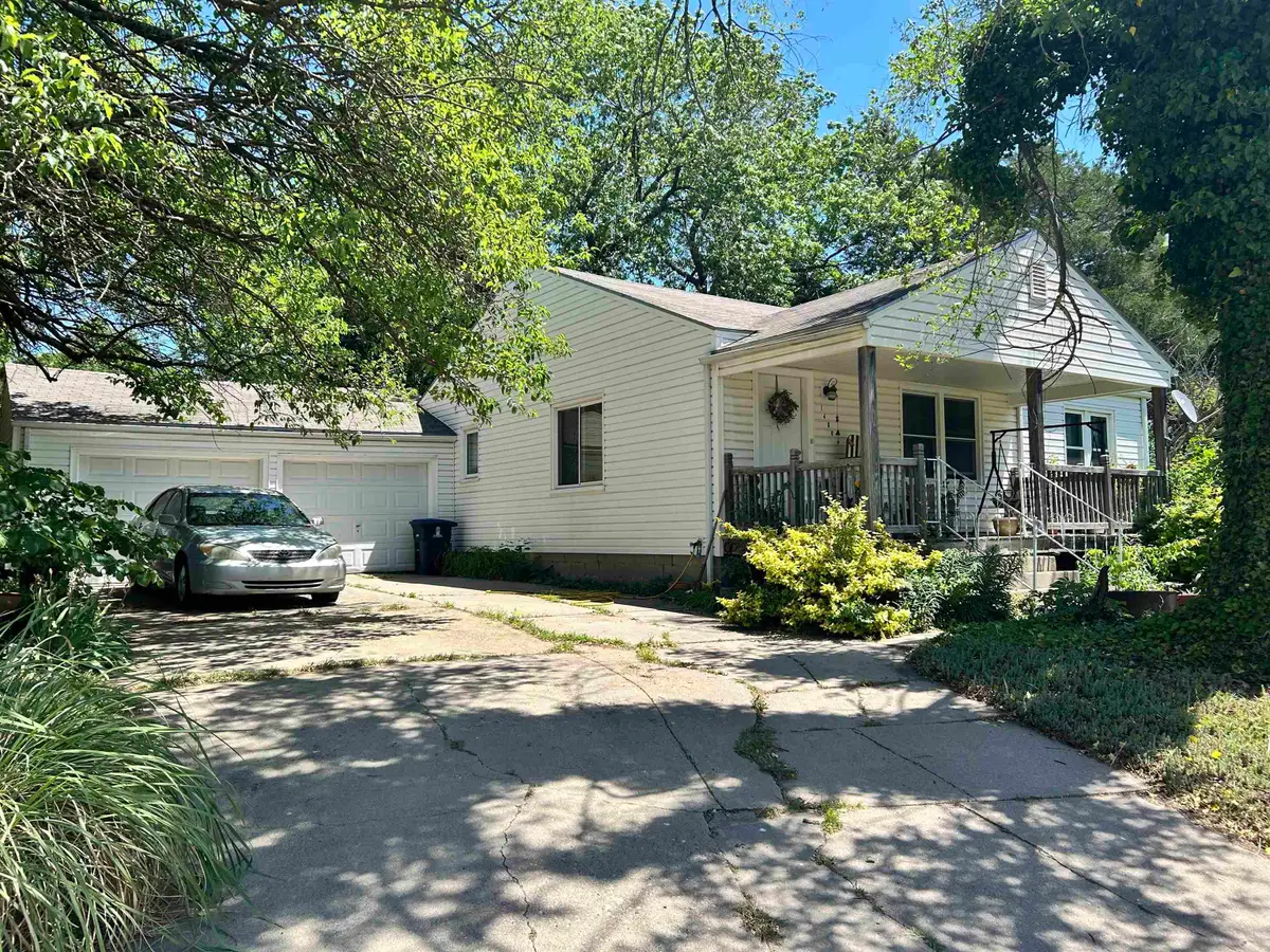 1400 W Edgemoor Dr, El Dorado, KS 67042 - #1