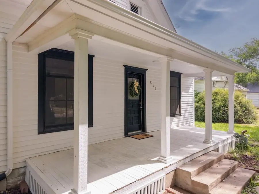 512 E 3rd, Winfield, KS 67156 - #3