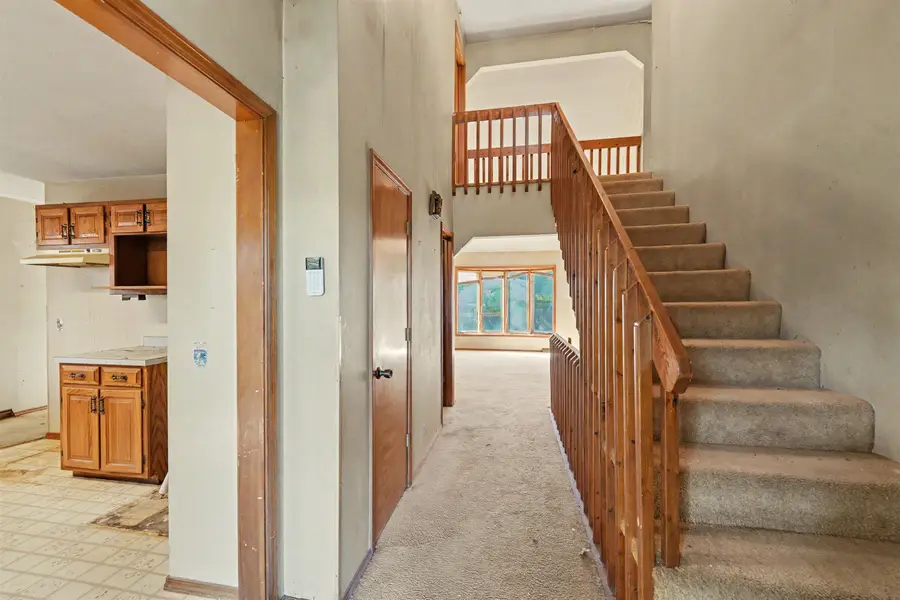 2132 Country Hills Rd, Salina, KS 67401 - #2