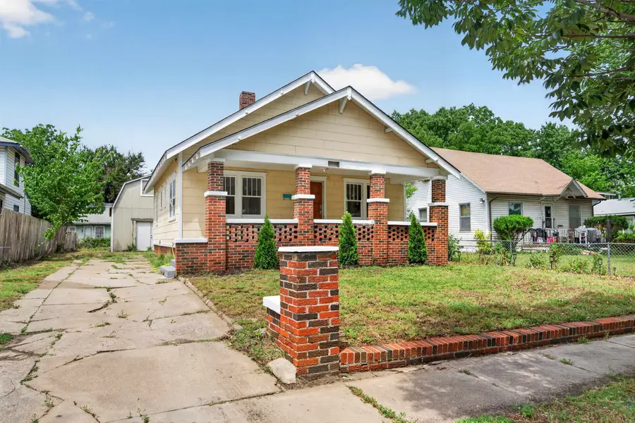 1957 S Market St, Wichita, KS 67211 - #2