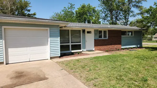 1412 Brittany St, Salina, KS 67401