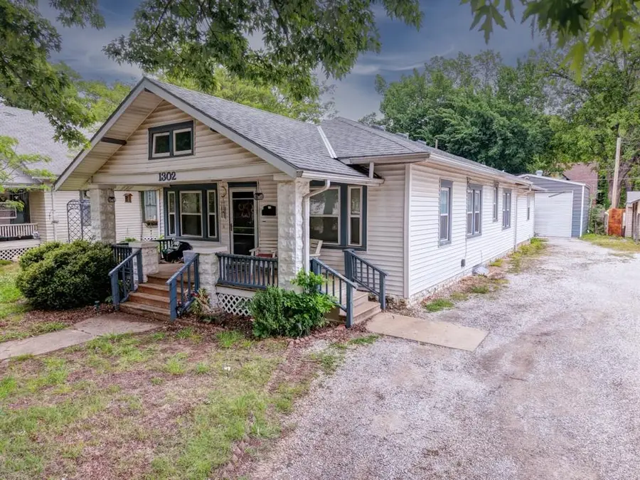 1302 Hackney, Winfield, KS 67156 - #3