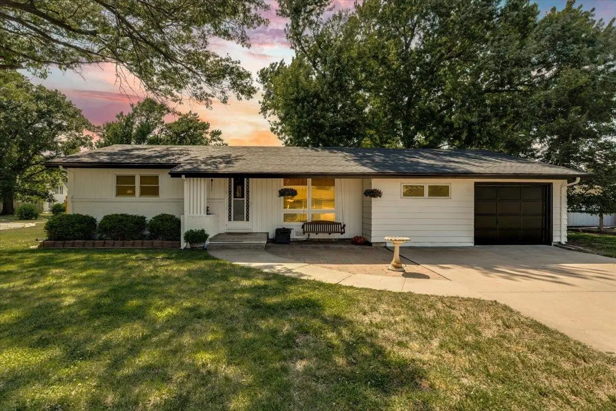 103 S Salina, Haven, KS 67543 - #1