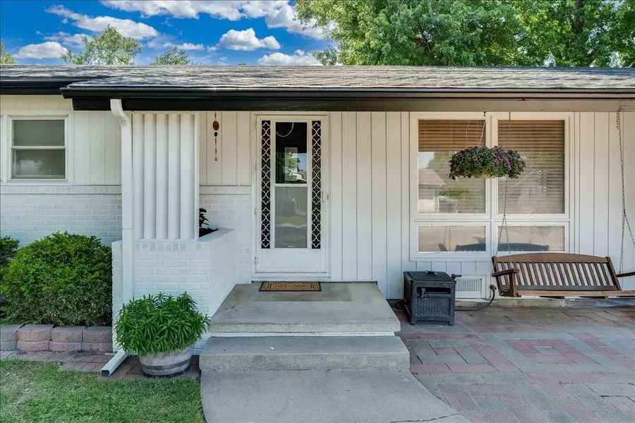 103 S Salina, Haven, KS 67543 - #2