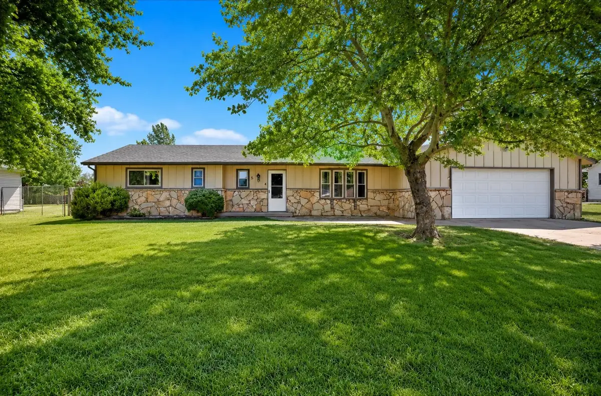 504 N Ridge Way Rd, Rose Hill, KS 67133-9450 - #1