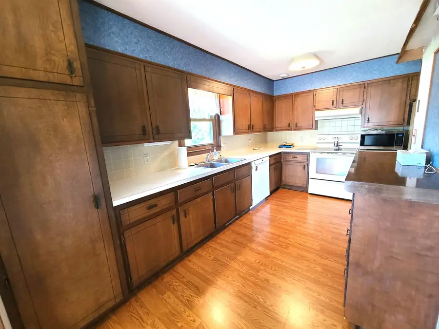 515 N Pine St., Lindsborg, KS 67456 - #3
