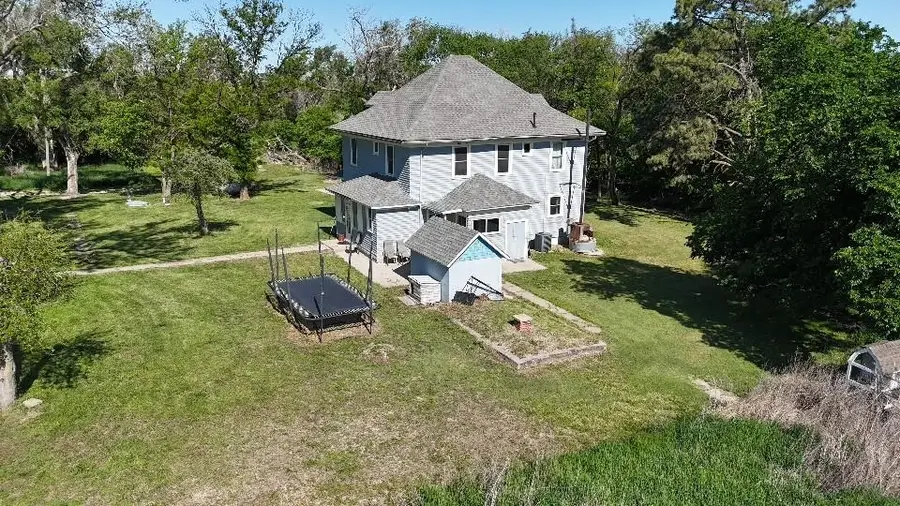 291 10 Rd, Jamestown, KS 66948 - #2