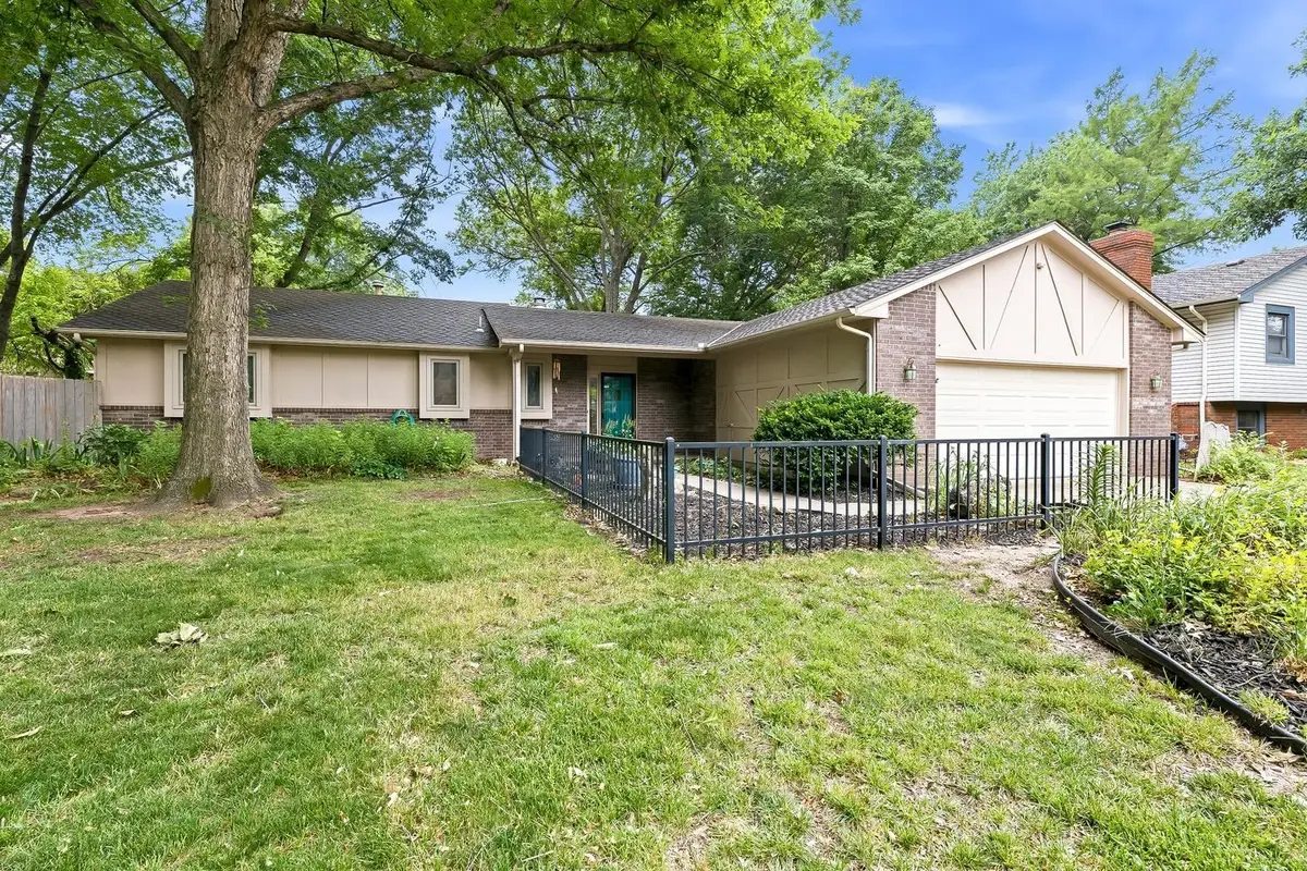 1108 E James St, Derby, KS 67037 - #1