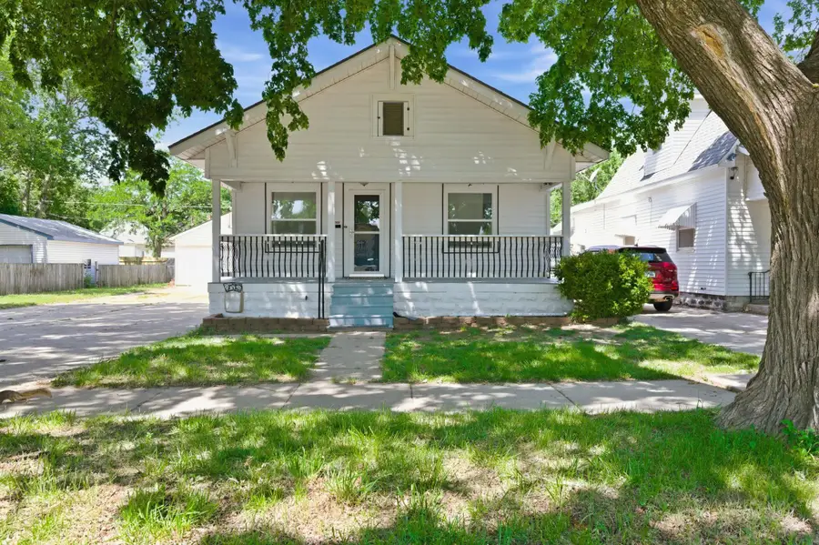 217 N Vine St, Wichita, KS 67203-5842 - #2
